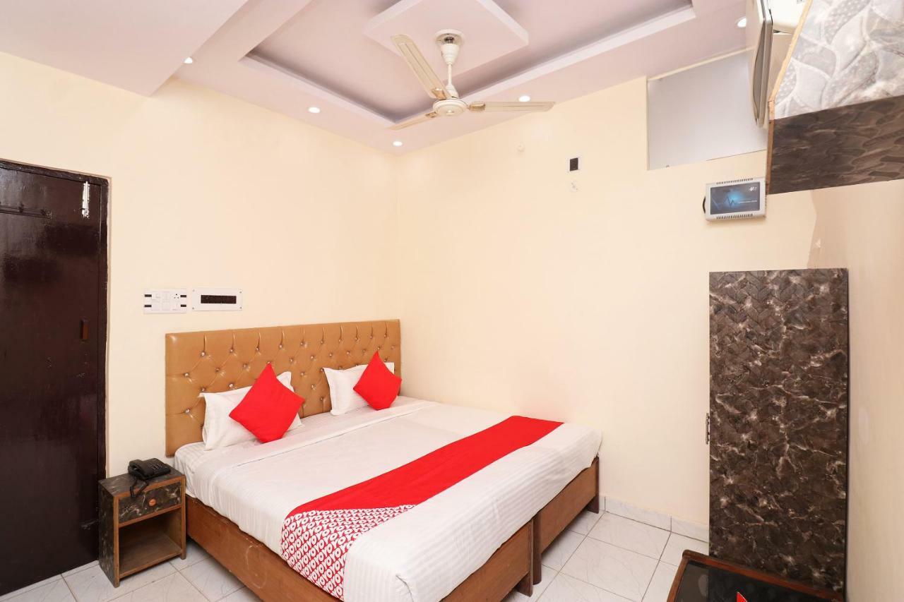 Oyo 30288 Hotel Moon Palace Lucknow Luaran gambar