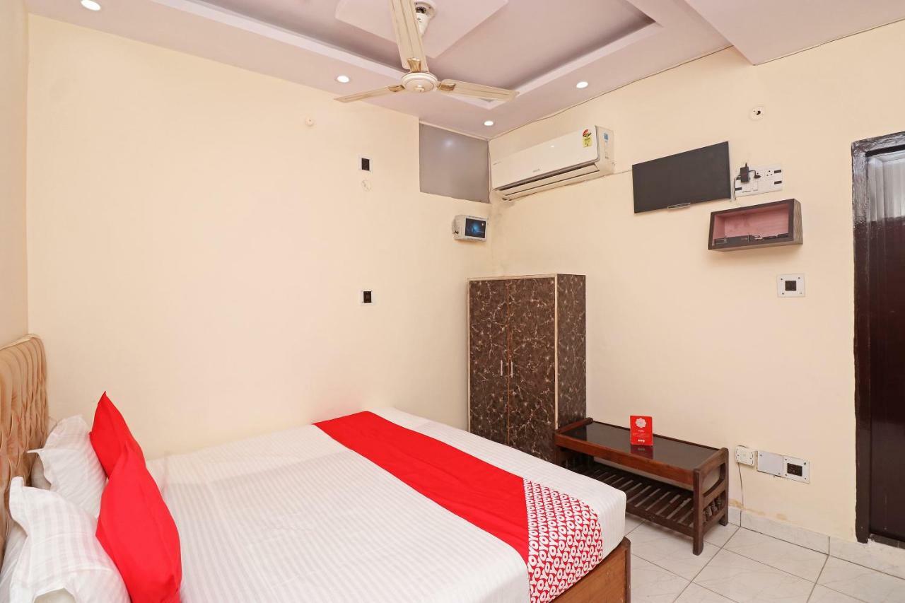 Oyo 30288 Hotel Moon Palace Lucknow Luaran gambar