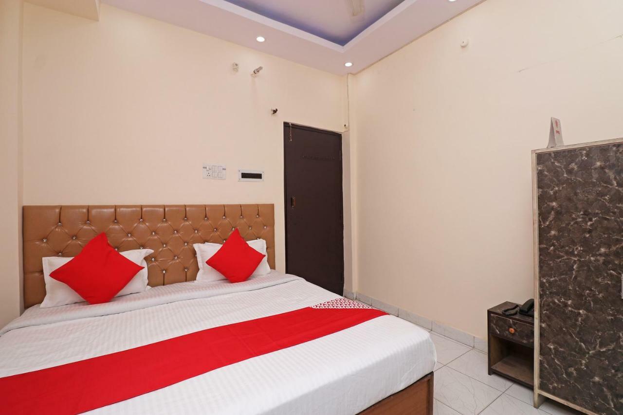 Oyo 30288 Hotel Moon Palace Lucknow Luaran gambar